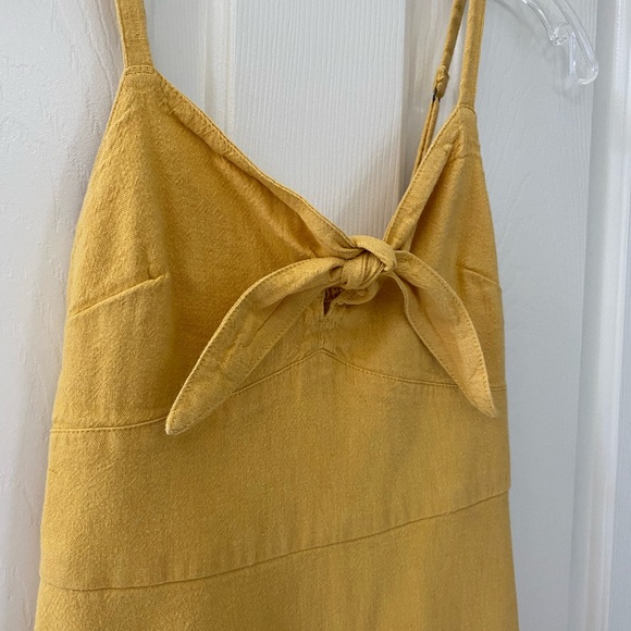 Hollister Saffron Yellow Tie Front Spaghetti Strap Lined Dress - Picture 4 of 13
